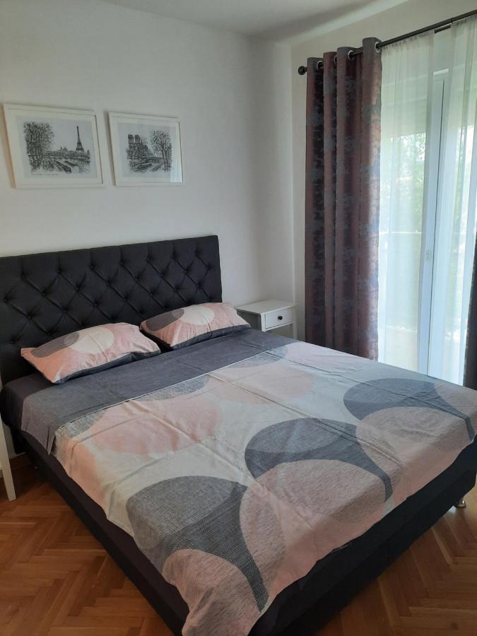 شقة Apartman Nk Nikšić المظهر الخارجي الصورة