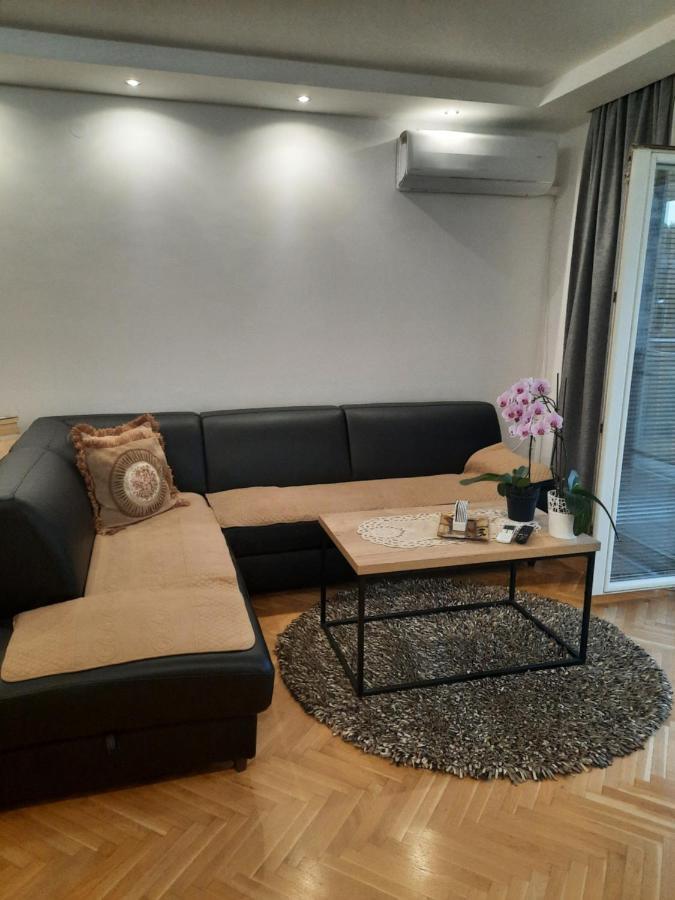 شقة Apartman Nk Nikšić المظهر الخارجي الصورة