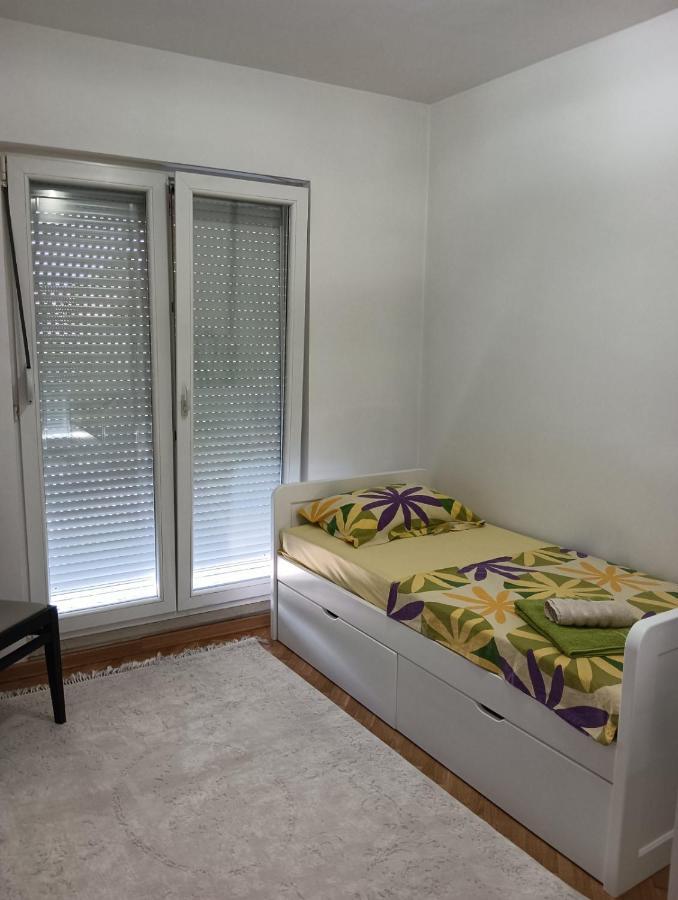 شقة Apartman Nk Nikšić المظهر الخارجي الصورة